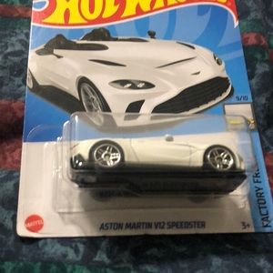 HotWheels Aston Martin V12 Speedster